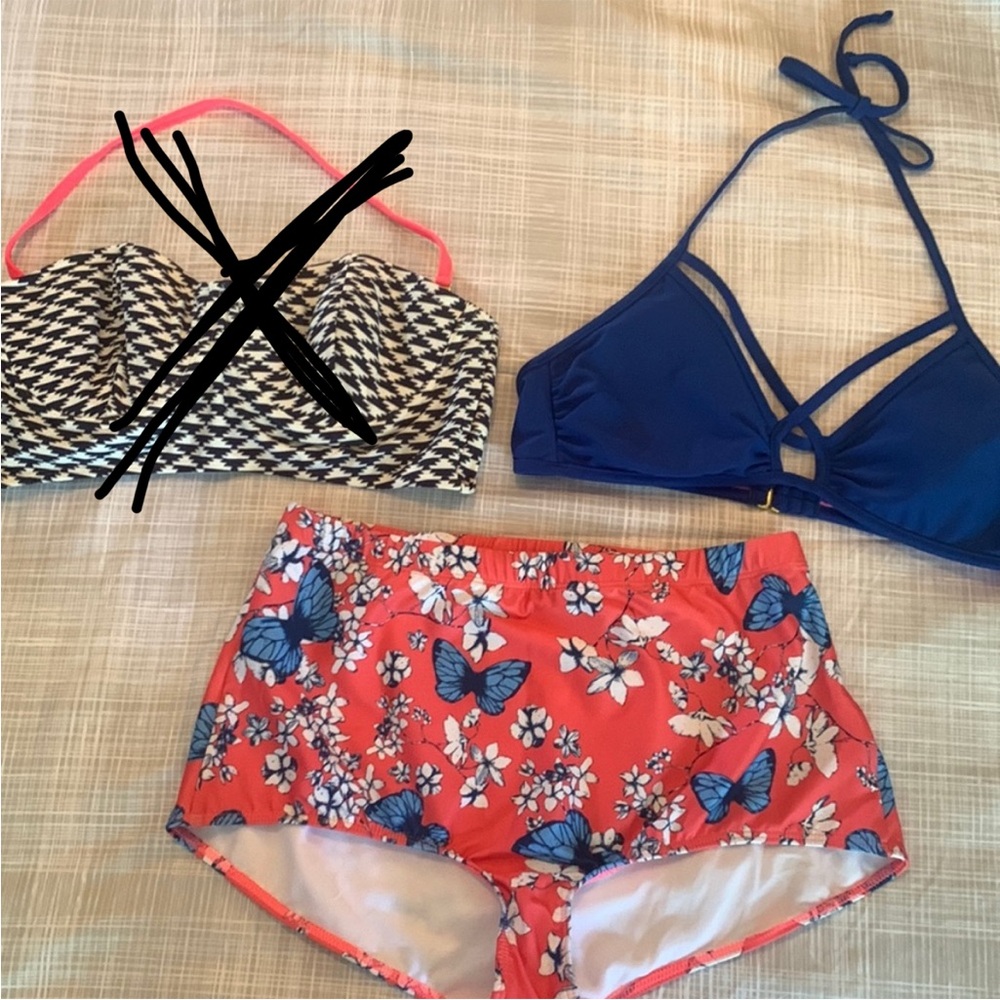 Note: 2 pieces!!!Never worn bikini set. The navy top sold!